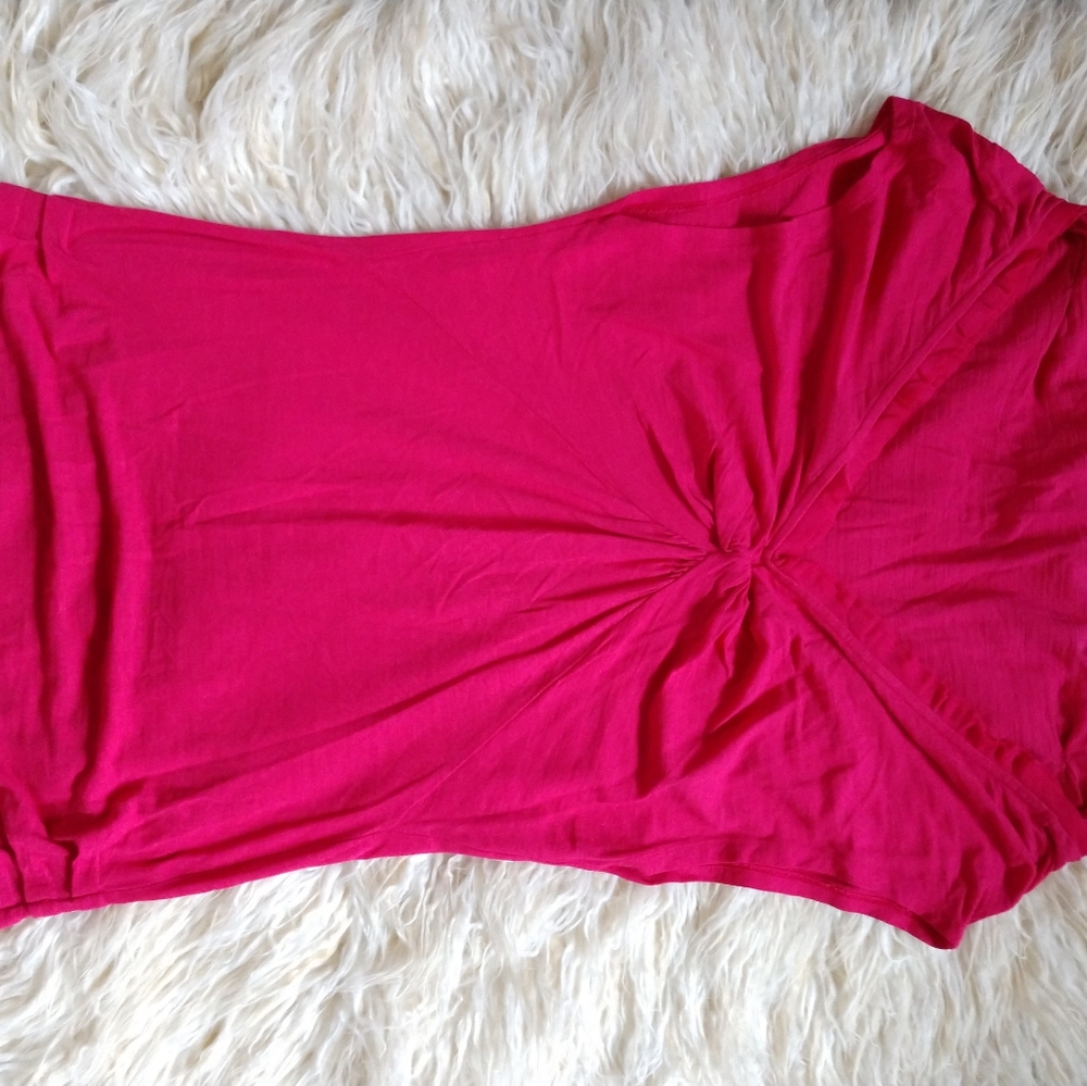 Fushia top